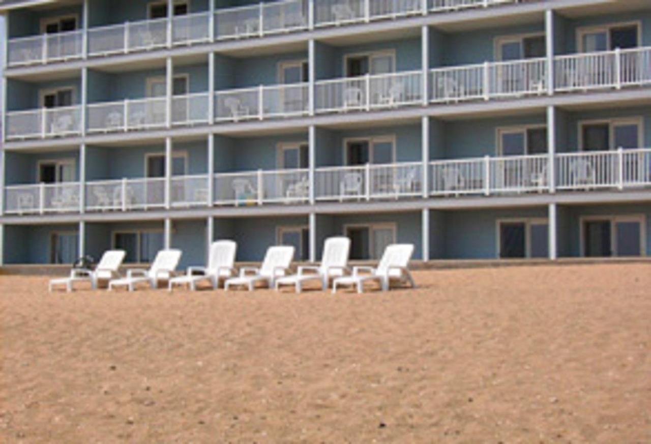 Grand Mackinaw Beachfront And Waterpark Mackinaw City Esterno foto