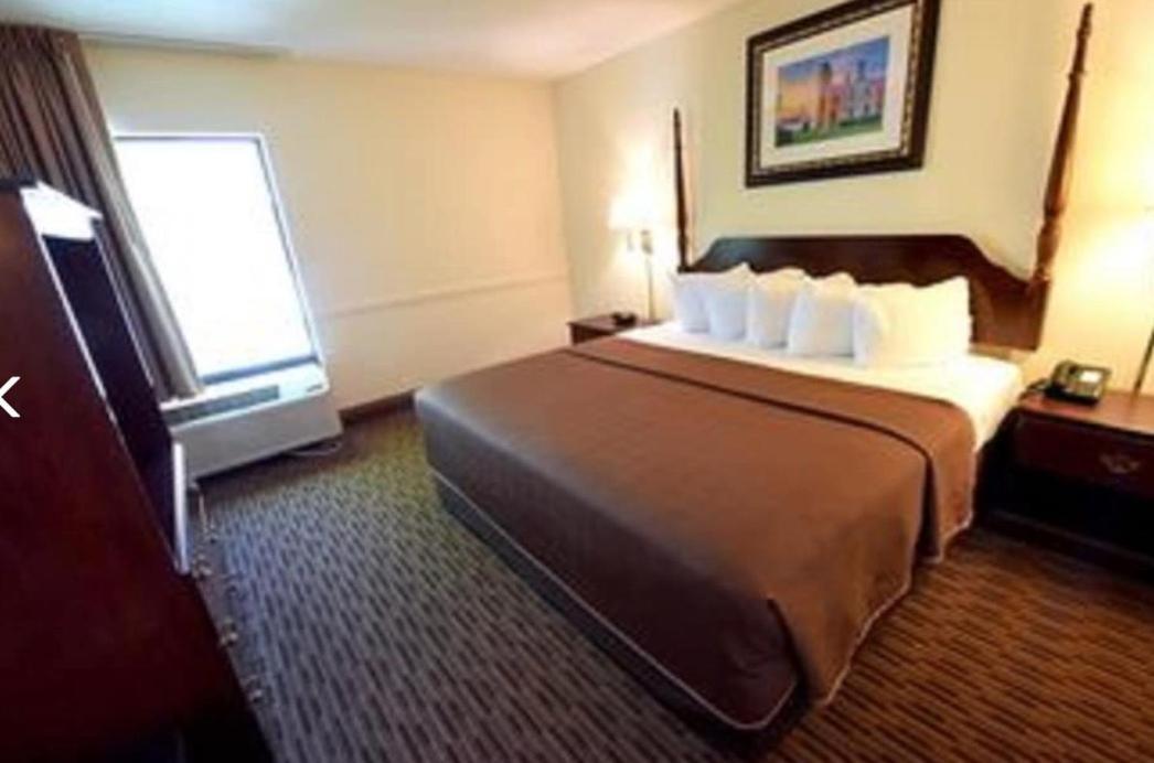 Grand Mackinaw Beachfront And Waterpark Mackinaw City Esterno foto